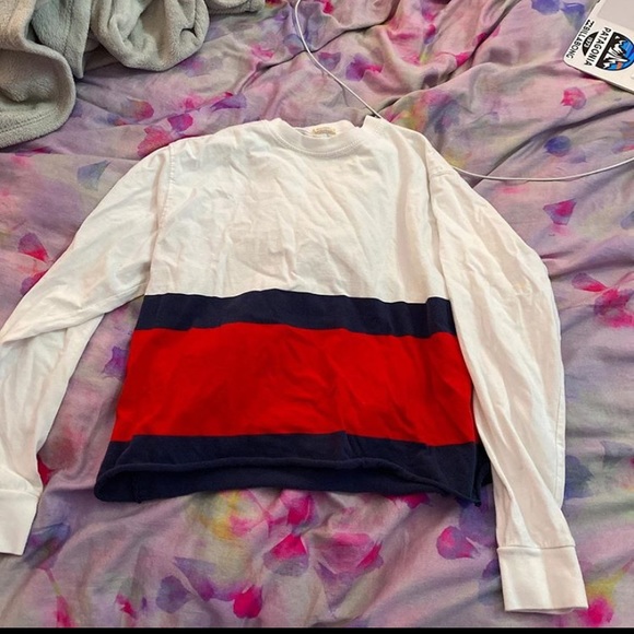 cropped long sleeve - Picture 1 of 1